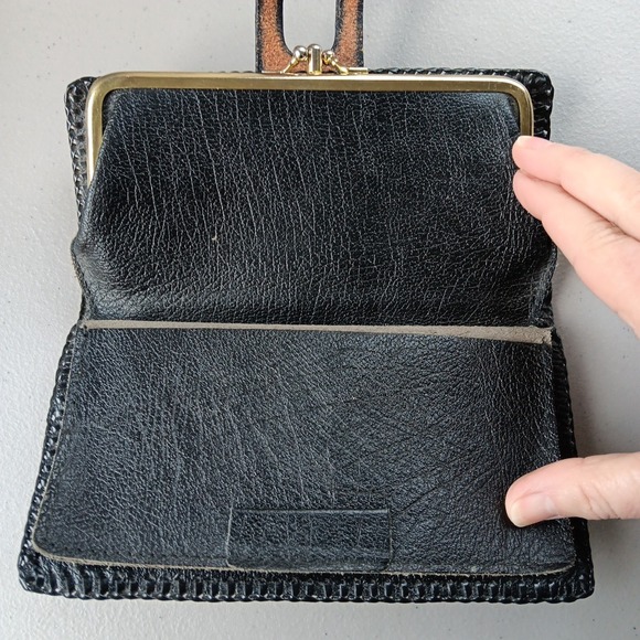 VTG Leather Tooled Wallet Women Double Kiss Lock Close Monogramed Leaf Black Tan - Picture 7 of 12